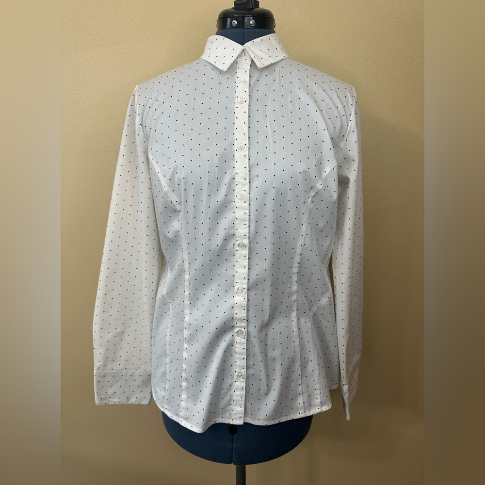 Rikki’s White Polka Dot Button-Up Tailored Shirt